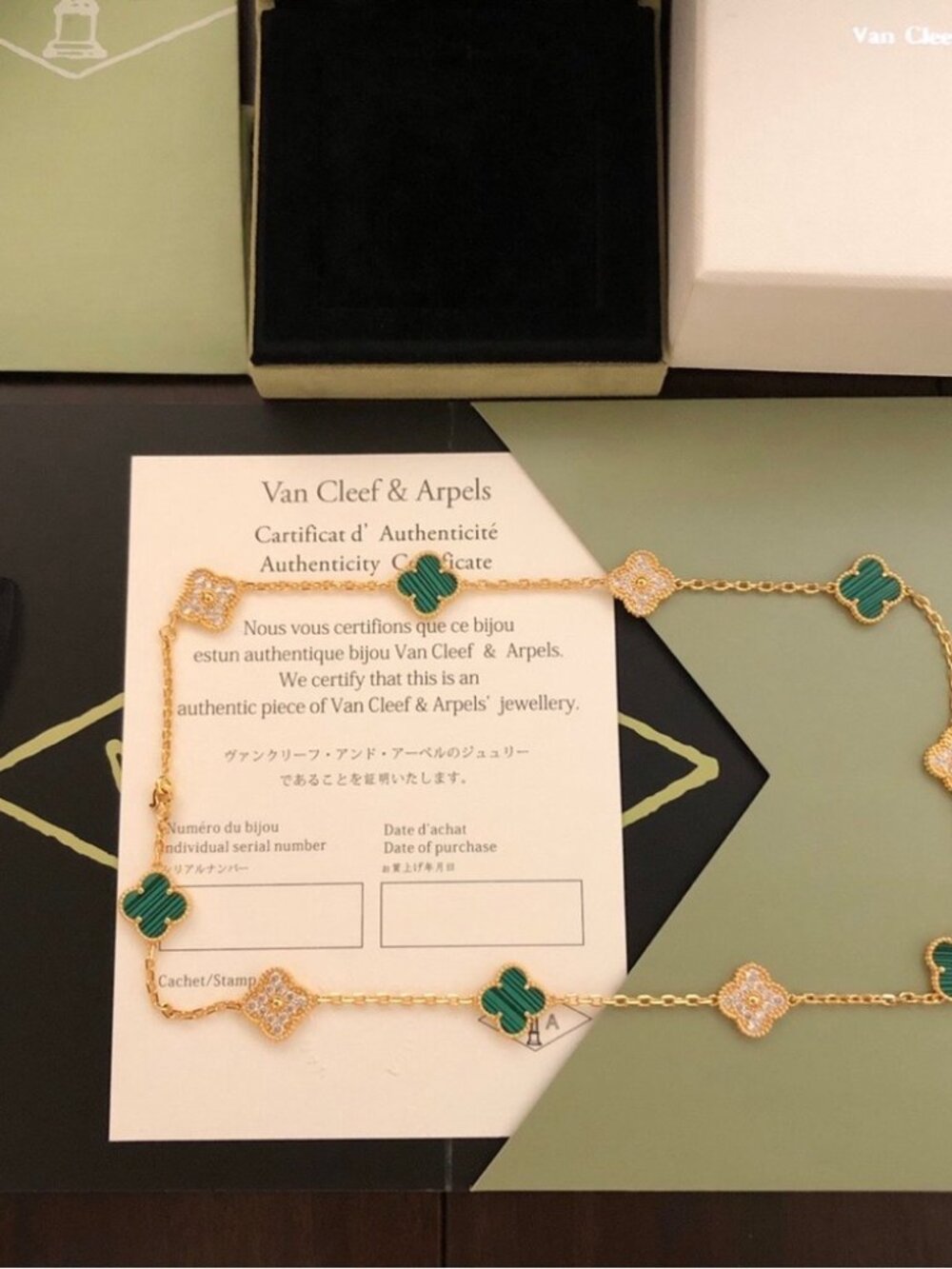 Van Cleef & Arpels Alhambra Necklace • Gold Malachite & Diamond - Picture 5 of 6